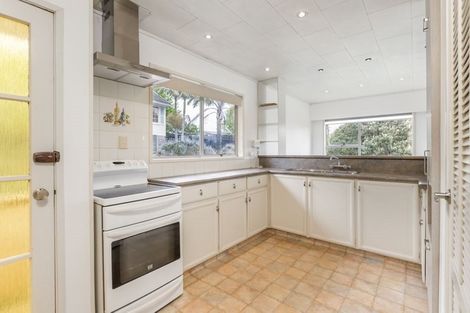 Photo of property in 25 Dobell Road, Stanmore Bay, Whangaparaoa, 0932