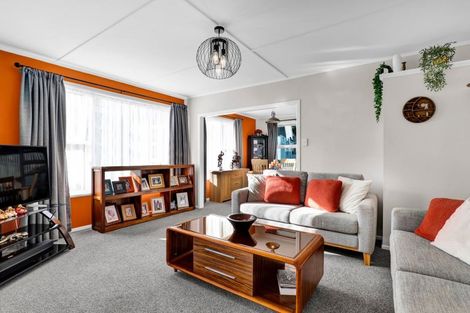 Photo of property in 19 Clearmont Crescent, Blagdon, New Plymouth, 4310