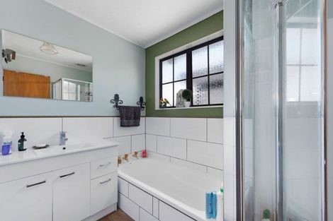 Photo of property in 1/3 Islington Street, Trentham, Upper Hutt, 5018