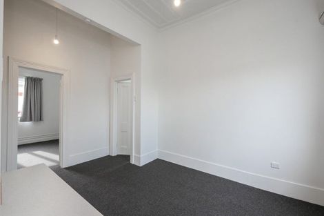 Photo of property in 114 Macandrew Road, South Dunedin, Dunedin, 9012