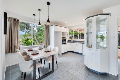 Photo of property in 1/18 Clensmore Place, Torbay, Auckland, 0630