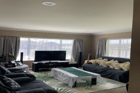 Photo of property in 1 Monash Place, Flat Bush, Auckland, 2016