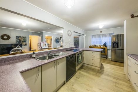 Photo of property in 9 Huber Street, Weymouth, Auckland, 2103