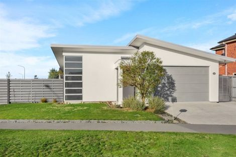 Photo of property in 17 Bottle Lake Drive, Parklands, Christchurch, 8083