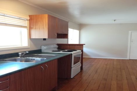 Photo of property in 1/10 Alma Street, Te Atatu South, Auckland, 0610