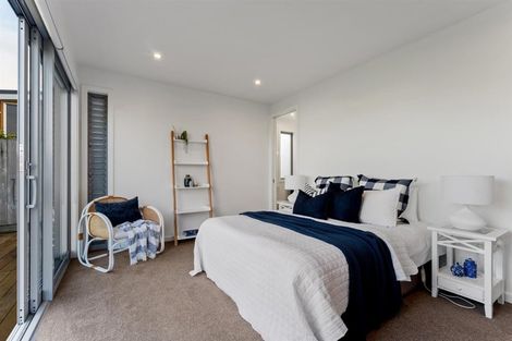 Photo of property in 39 Paraoa Crescent, Omaha, 0986