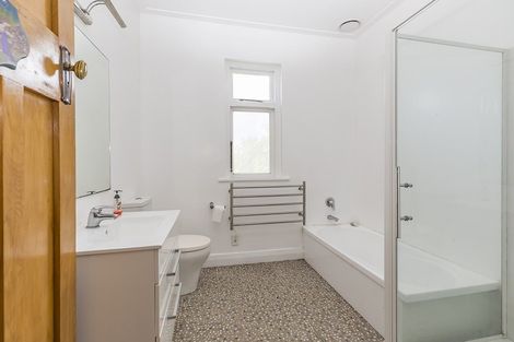 Photo of property in 343 Karori Road, Karori, Wellington, 6012