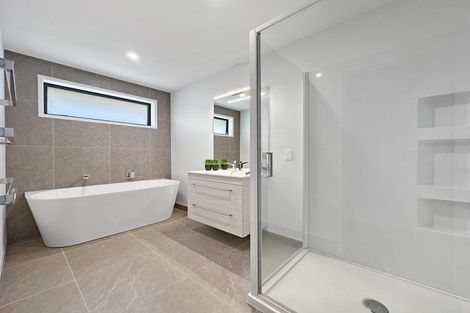 Photo of property in 46 Montgomery Crescent, Kinloch, Taupo, 3377