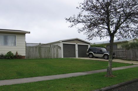 Photo of property in 61 Hillcrest Drive, Kelvin Grove, Palmerston North, 4414