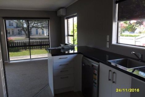 Photo of property in 47 Clare Street, Cambridge, 3434