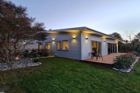 Photo of property in 1 Lakeside Terrace, Westport, 7892