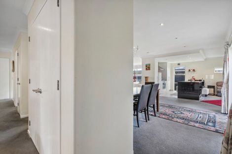 Photo of property in 12 Ruru Place, Levin, 5510