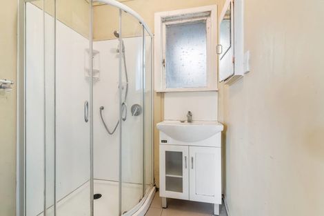 Photo of property in 61 Penrose Road, Mount Wellington, Auckland, 1060