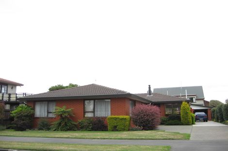 Photo of property in 95 Waratah Street, Avondale, Christchurch, 8061