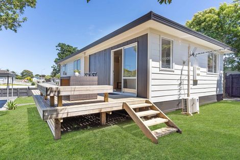 Photo of property in 2/2 Silver Creek Road, Weymouth, Auckland, 2103