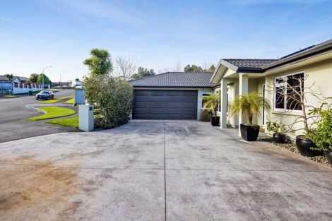 Photo of property in 15 Anderson Way, Highlands Park, New Plymouth, 4312