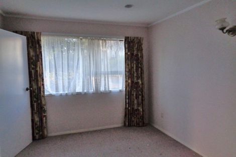 Photo of property in 2/125 Glenmore Road, Sunnyhills, Auckland, 2010