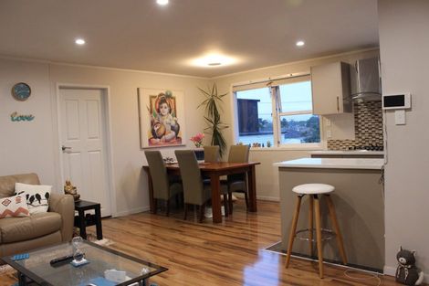 Photo of property in 1/97a Nile Road, Milford, Auckland, 0620