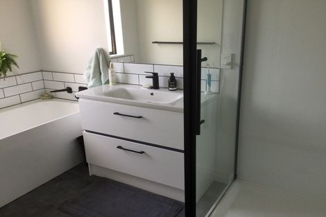 Photo of property in 50 Kane Road, Papamoa Beach, Papamoa, 3118