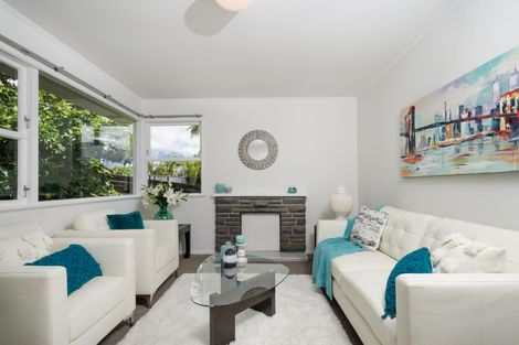 Photo of property in 1/29 Glendene Avenue, Glendene, Auckland, 0602