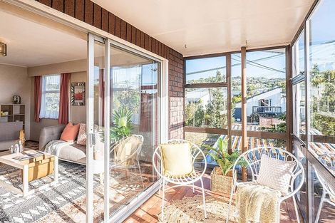 Photo of property in 23 Cara Crescent, Paparangi, Wellington, 6037