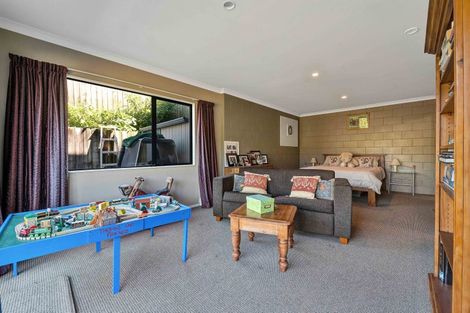 Photo of property in 30 Moulton Street, Moturoa, New Plymouth, 4310