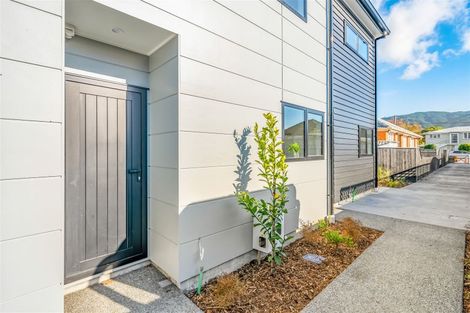 Photo of property in 24c Palmer Crescent, Silverstream, Upper Hutt, 5019