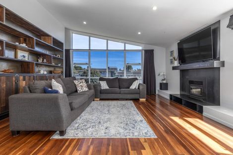 Photo of property in 16 Glen Street, Levin, 5510