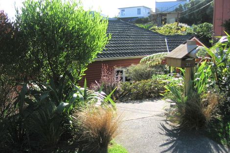 Photo of property in 37 Nevay Road, Miramar, Wellington, 6022