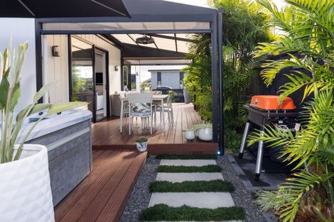 Photo of property in 28 Harding Drive, Papamoa Beach, Papamoa, 3118