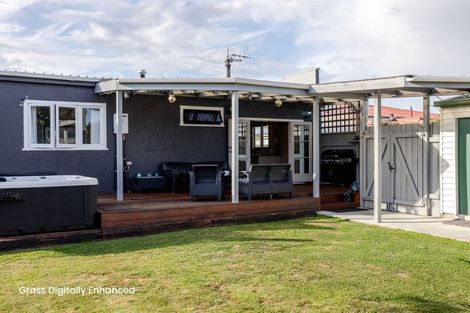 Photo of property in 32 Rewa Street, Takaro, Palmerston North, 4412