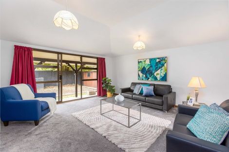 Photo of property in 270 Memorial Avenue, Burnside, Christchurch, 8053