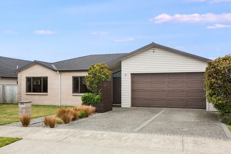 Photo of property in 102 Te Puia Drive, Aotea, Porirua, 5024