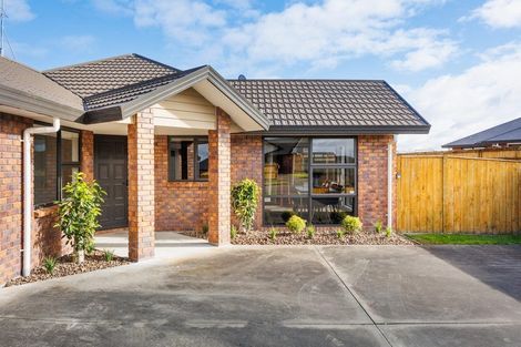 Photo of property in 3 Medallion Court, Kelvin Grove, Palmerston North, 4414