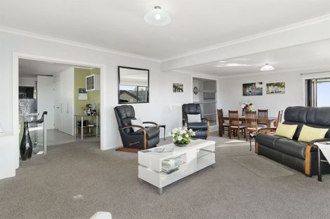 Photo of property in 8 Seaview Road, Otumoetai, Tauranga, 3110