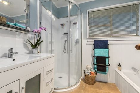 Photo of property in 9a Scott Avenue, Mangere Bridge, Auckland, 2022