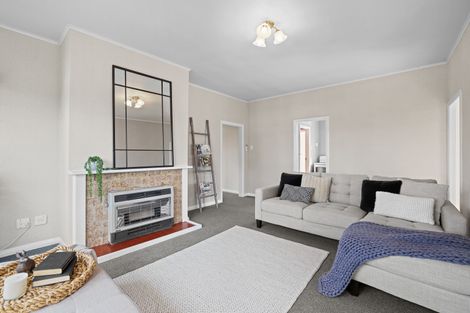 Photo of property in 70 Williams Street, Cambridge, 3434