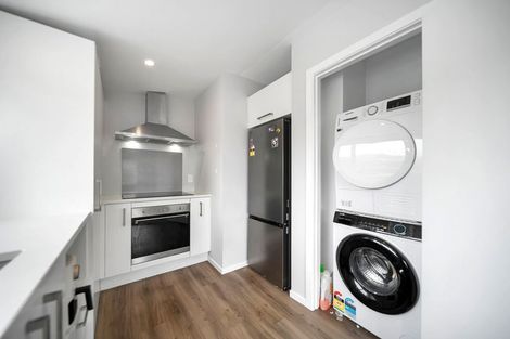 Photo of property in 3a Hillview Crescent, Paparangi, Wellington, 6037