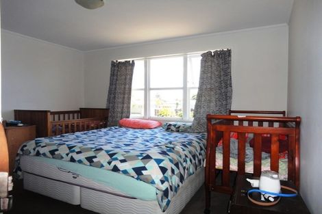 Photo of property in 25 Romney Place, Manurewa, Auckland, 2102