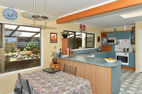 Photo of property in 46 Eureka Place, Parahaki, Whangarei, 0112