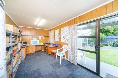 Photo of property in 14 Aitken Street, Bulls, 4818