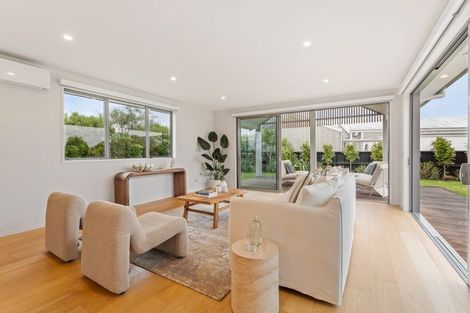 Photo of property in 5 Shearwater Lane, Point Wells, 0986