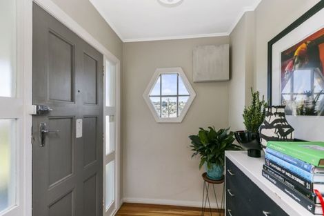 Photo of property in Regency Flats, 6/29-45 Miramar North Road, Miramar, Wellington, 6022