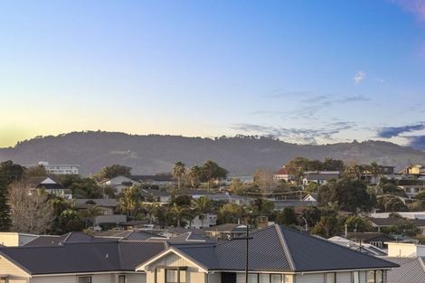 Photo of property in 22 Symes Drive, Red Beach, 0932