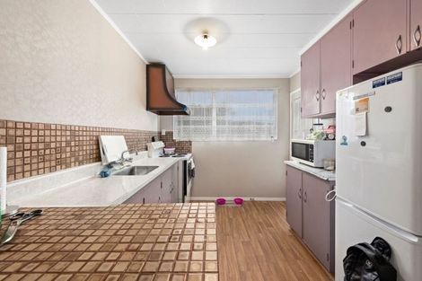 Photo of property in 1/6 Indiana Grove, Totara Park, Upper Hutt, 5018