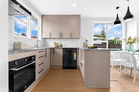 Photo of property in 17 Harper Street, Papakura, 2110