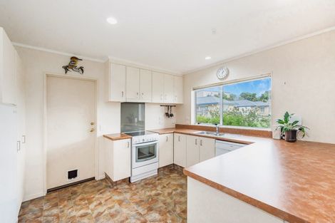 Photo of property in 17a Villa Grove, Paraparaumu, 5032