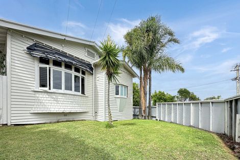 Photo of property in 52 Formby Avenue, Point Chevalier, Auckland, 1022