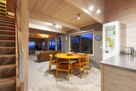 Photo of property in 5 Kohutuhutu Road, Raumati Beach, Paraparaumu, 5032