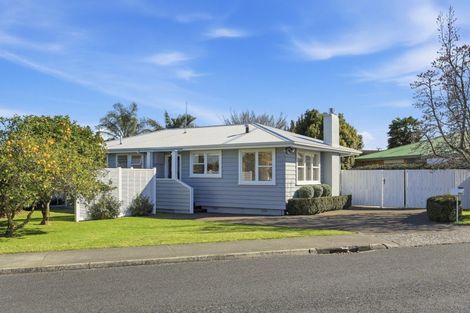 Photo of property in 9 Meadowland Street, Matua, Tauranga, 3110